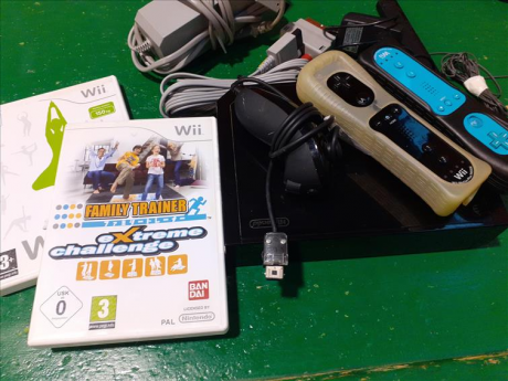 Console Wii + 2 Giochi