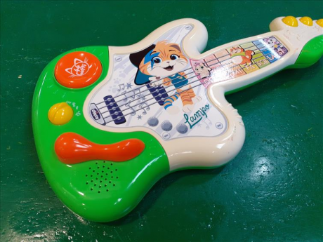 Chitarra Chicco 44gatti