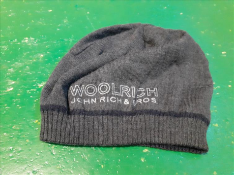 Cappello Woolrich Rev 4/6a